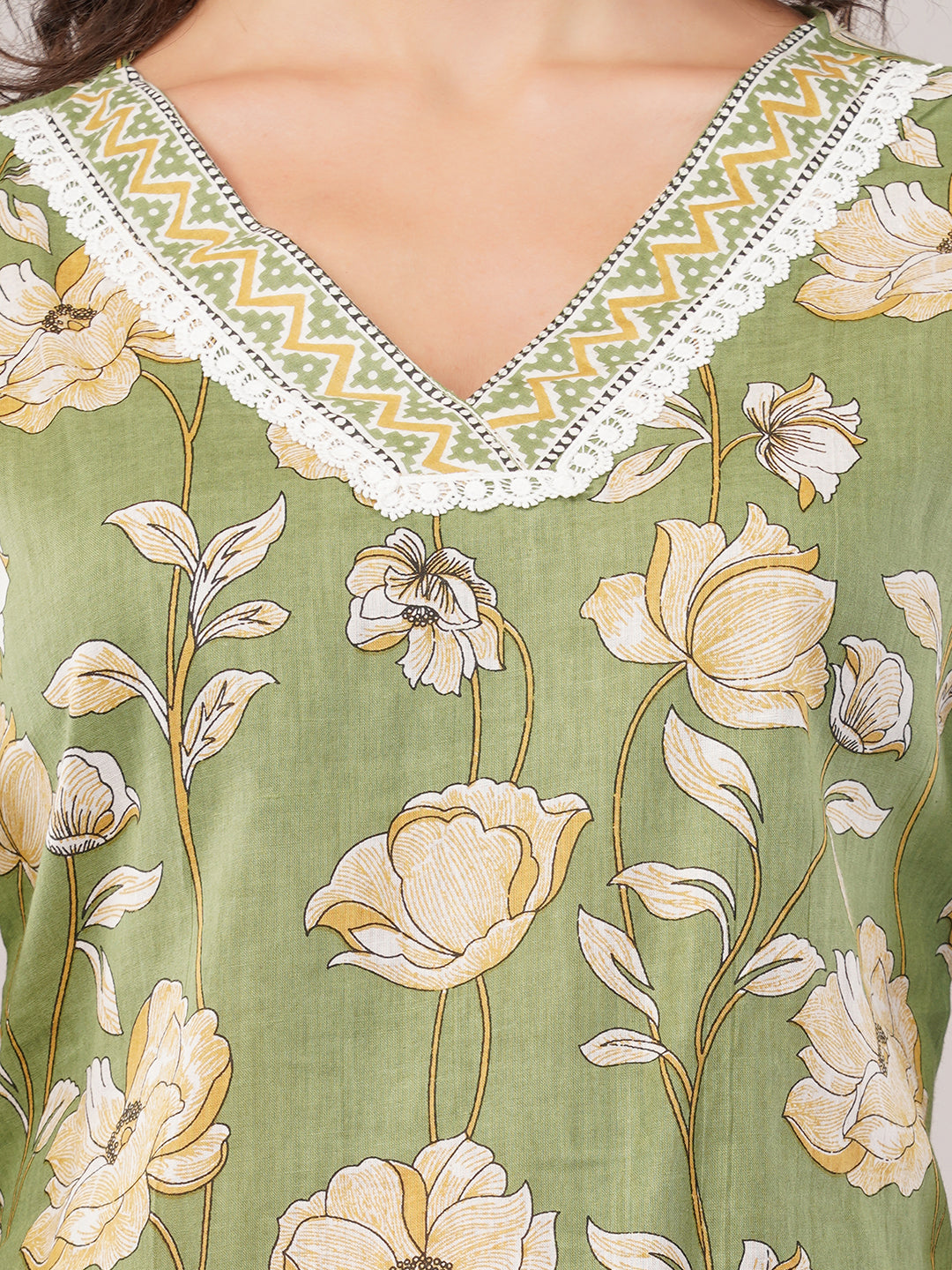 Green cotton detailed kurti set