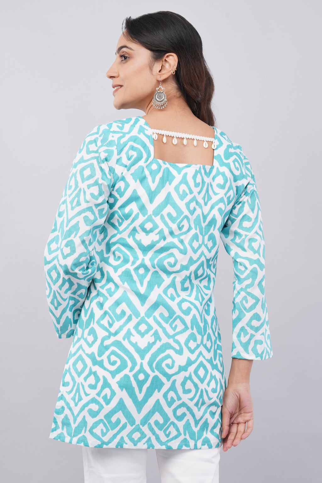 Cotton short kurti with lace detail