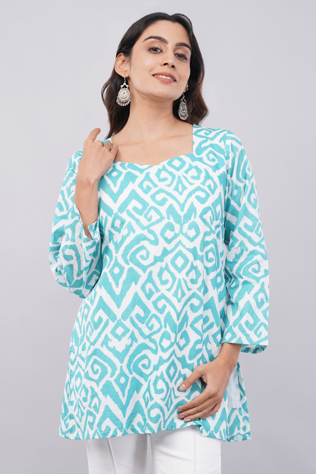 Cotton short kurti with lace detail